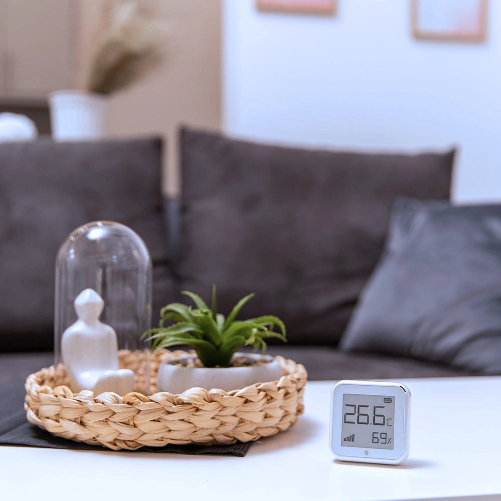 Senzor wireless de umiditate si temperatura Shelly Plus H&T, ecran E-ink, WiFi, control aplicatie, compatibil Amazon Alexa, Google Assistant si Home Assistant
