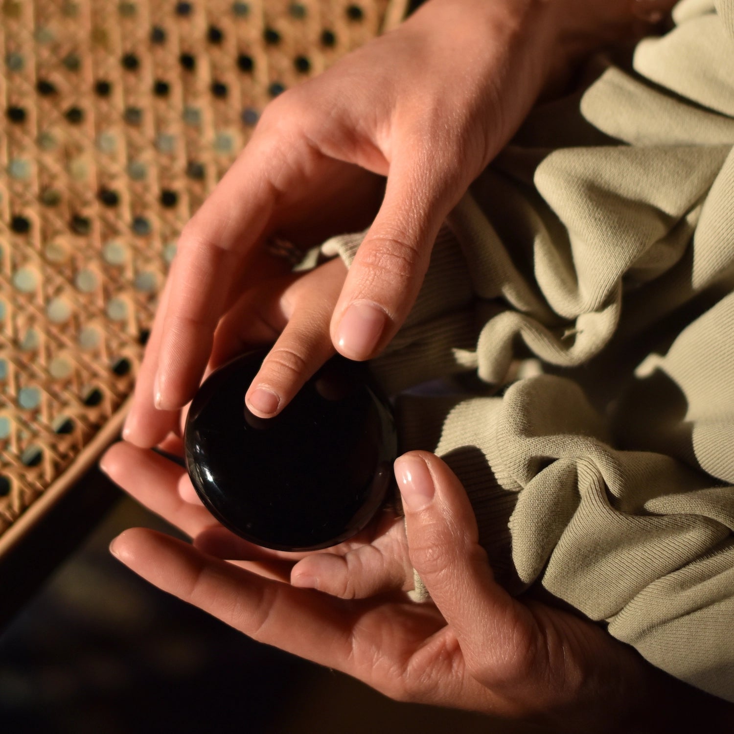 Telecomanda universala Nous L5 HUB Wi-Fi IR WiFi, control dispozitive cu infrarosu, pentru aer conditionat, televizor, sistem audio, Tuya Smart, Alexa si Google Assistant